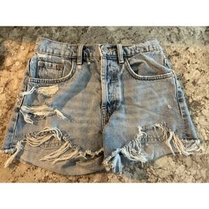 Zara‎ Distressed Light Wash High Waisted Denim Booty Shorts Y2K Style Size 2
